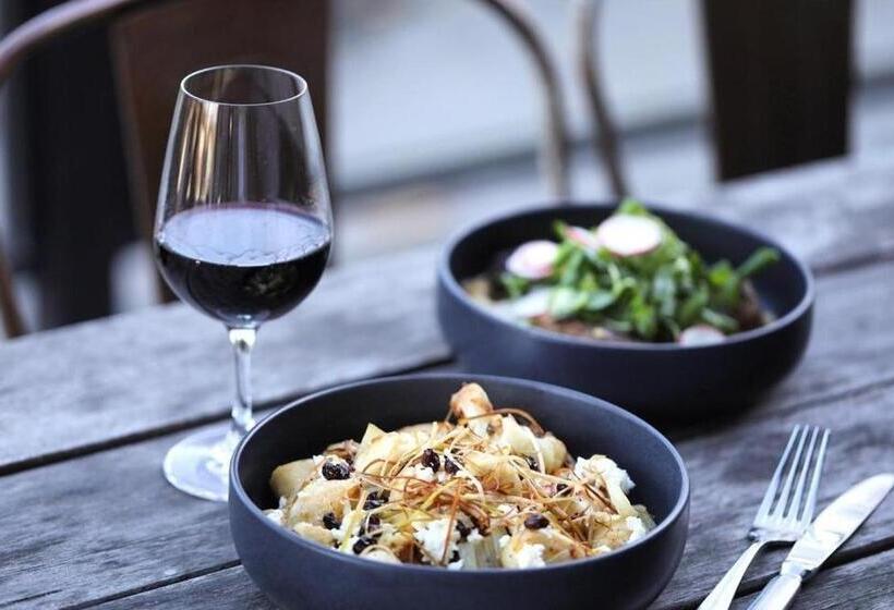 Отель Yarra Valley Grand