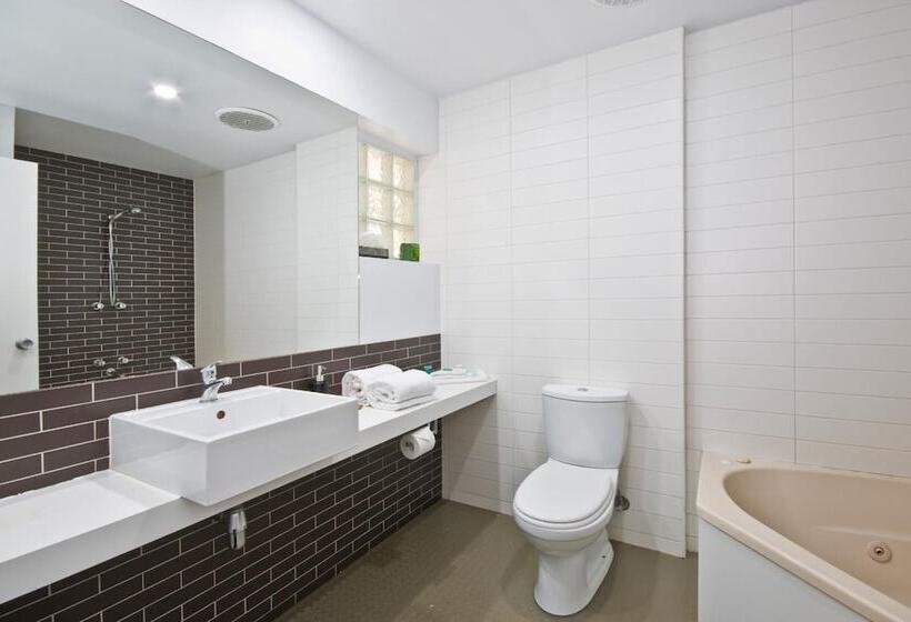 Lorne Bay View Motel