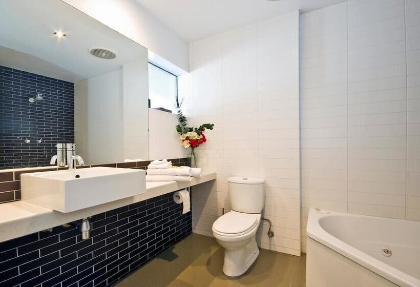 Lorne Bay View Motel