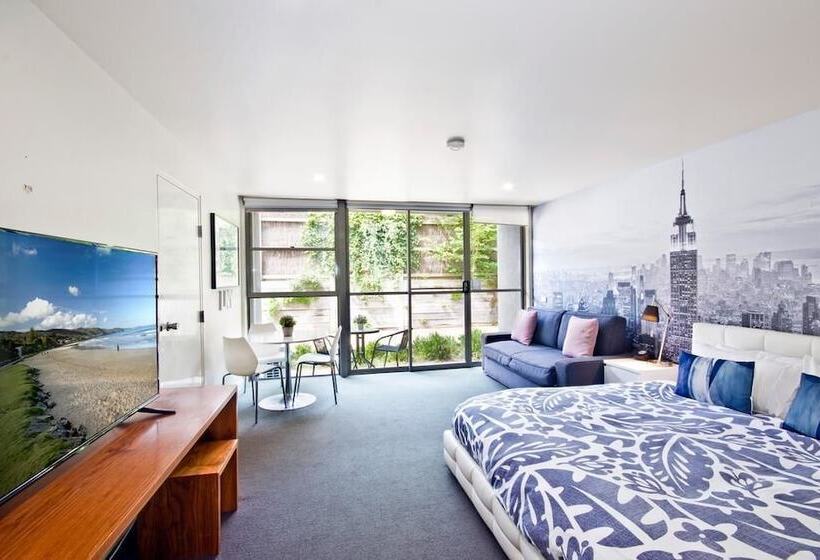 Lorne Bay View Motel