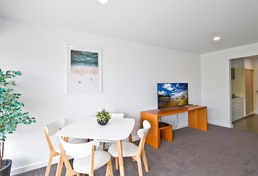 Lorne Bay View Motel