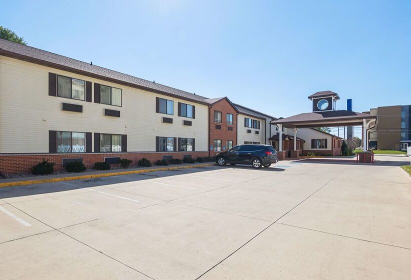 Motel 6 Waterloo, Ia   Crossroads Mall   Cedar Falls