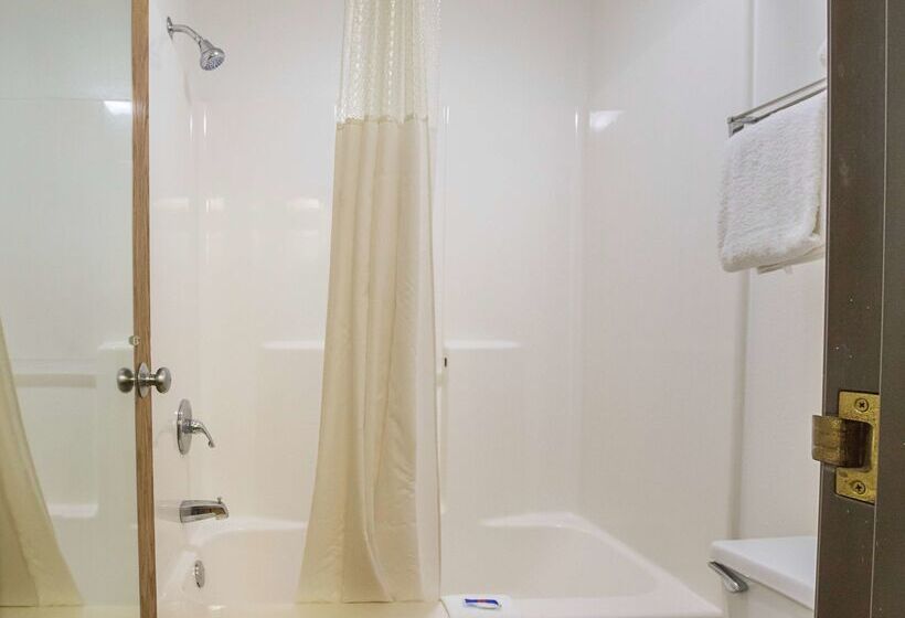 Motel 6 Waterloo, Ia   Crossroads Mall   Cedar Falls