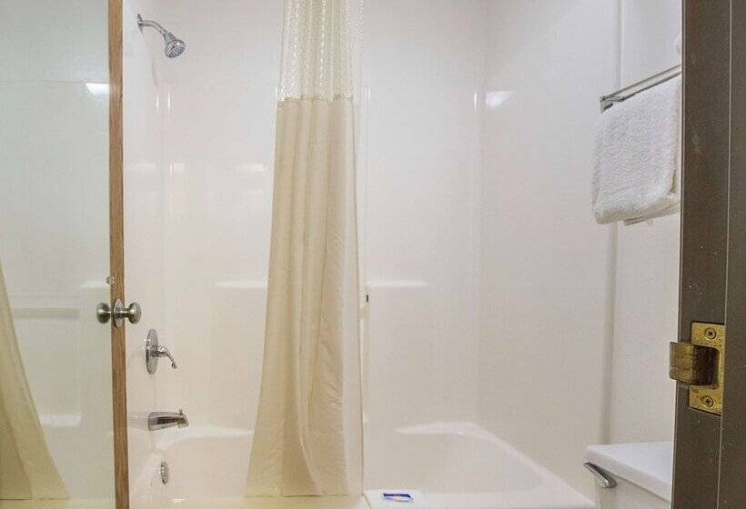 Motel 6 Waterloo, Ia   Crossroads Mall   Cedar Falls