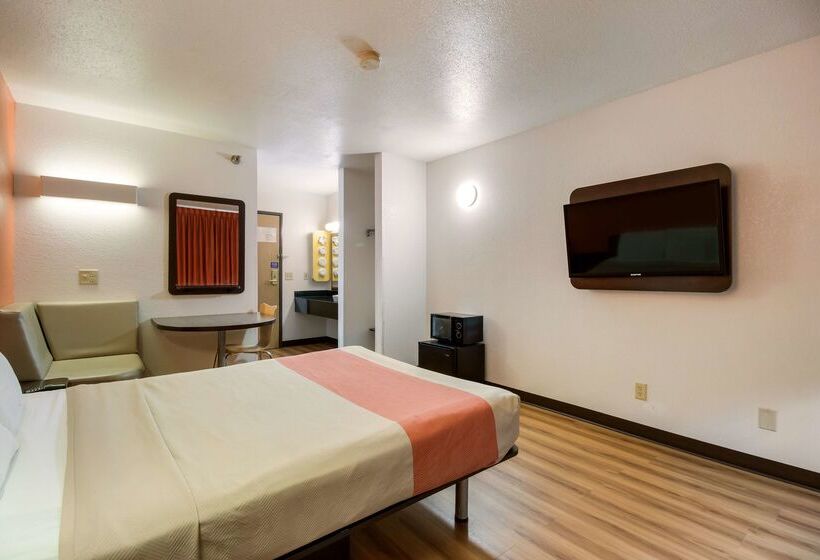 Motel 6 Davenport, Ia