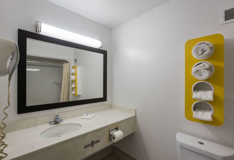 Motel 6 Suwanee, Ga   Gwinnett Center