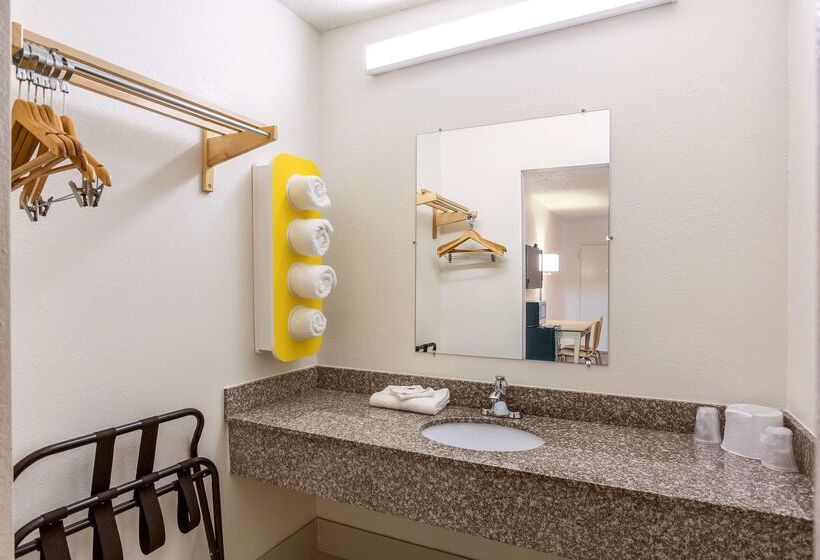 Motel 6 Macclenny, Fl