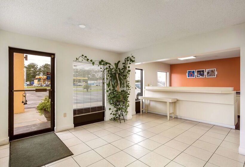 Motel 6 Macclenny, Fl