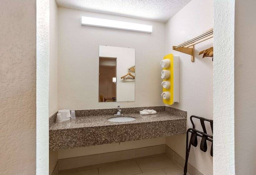 Motel 6 Macclenny, Fl