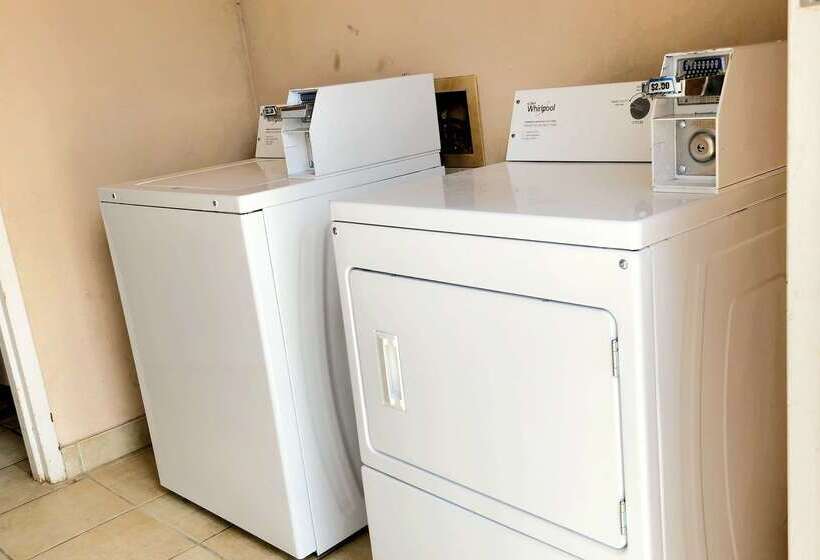 מוטל Americas Best Value Inn & Suites Foley