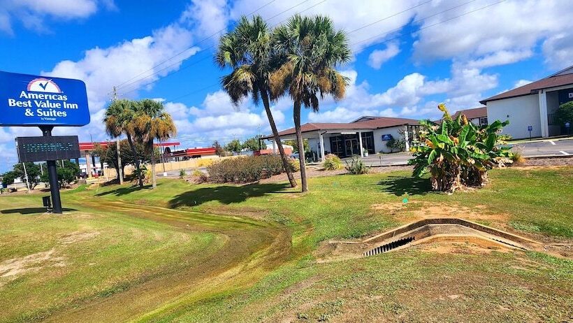 מוטל Americas Best Value Inn & Suites Foley