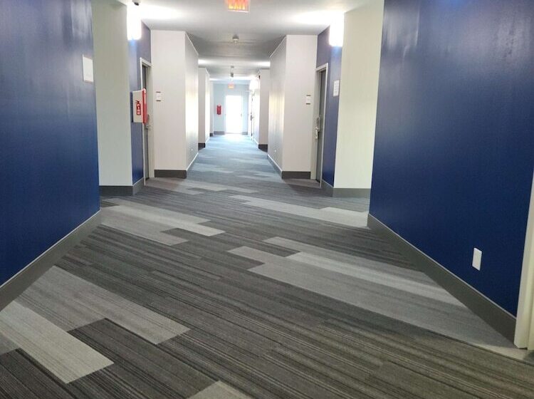 מוטל Americas Best Value Inn & Suites Foley