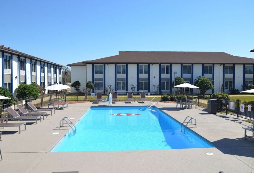 מוטל Americas Best Value Inn & Suites Foley