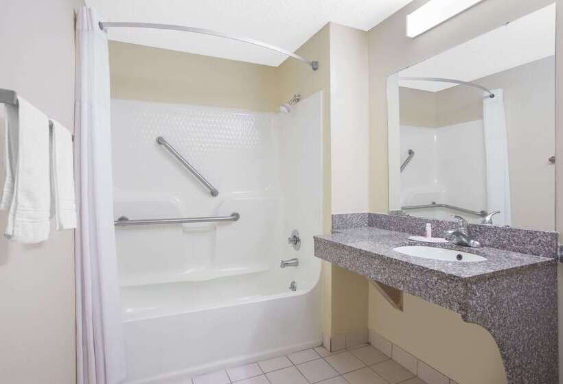 모텔 Days Inn By Wyndham Dublin Ga