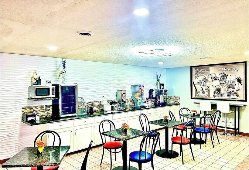 Мотель Express Inn Parsons