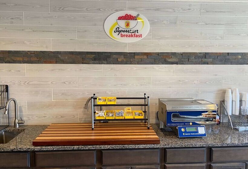 모텔 Super 8 By Wyndham Independence Ks