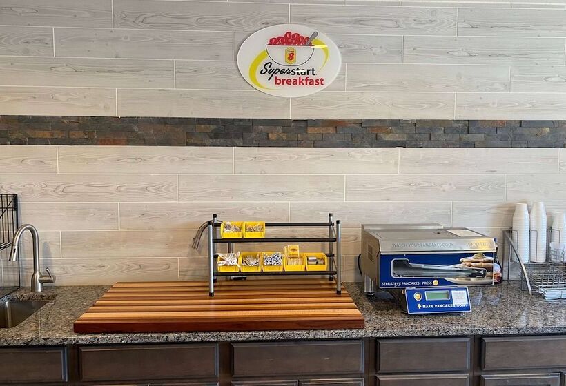 فندق على الطريق Super 8 By Wyndham Independence Ks