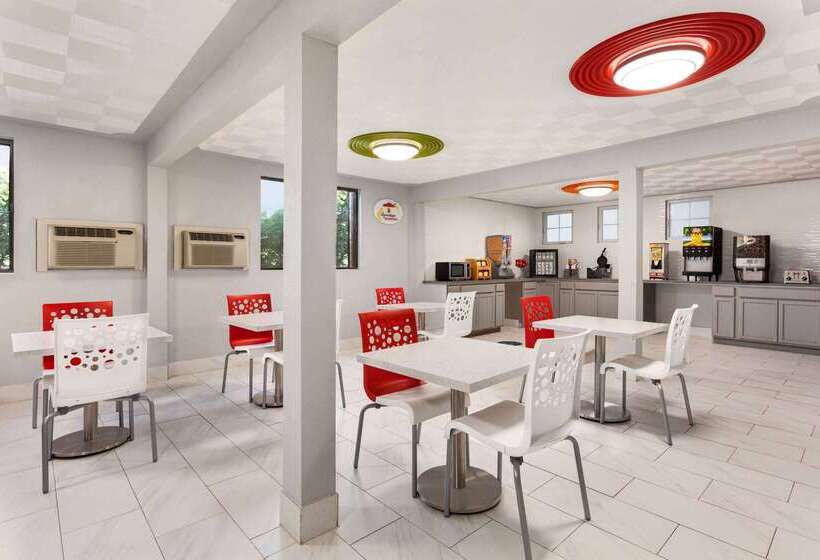 فندق على الطريق Super 8 By Wyndham Lenexa Overland Park Area/mall Area