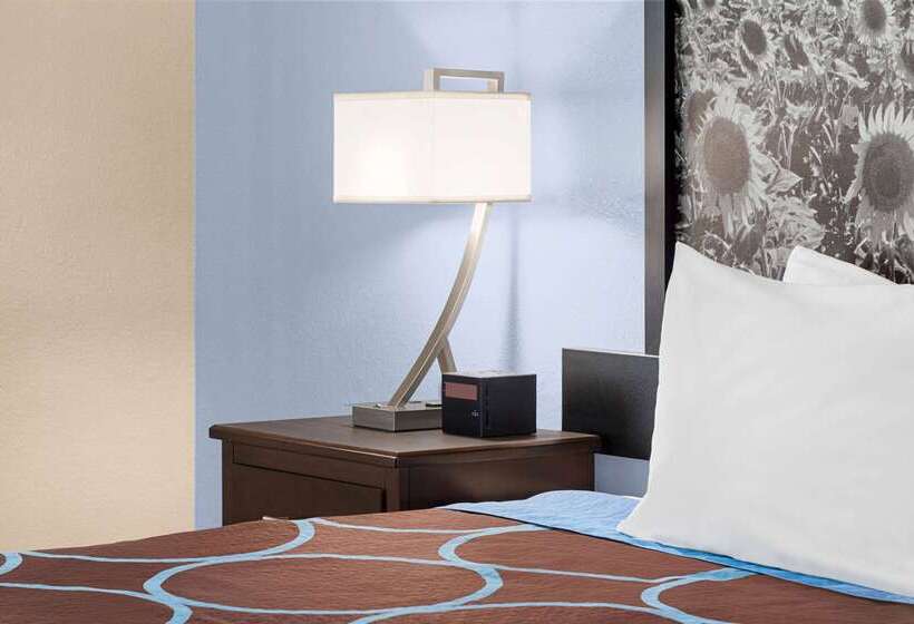 فندق على الطريق Super 8 By Wyndham Lenexa Overland Park Area/mall Area