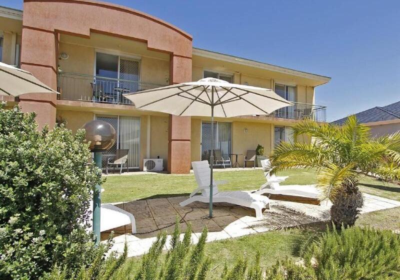 Ocean View Motel