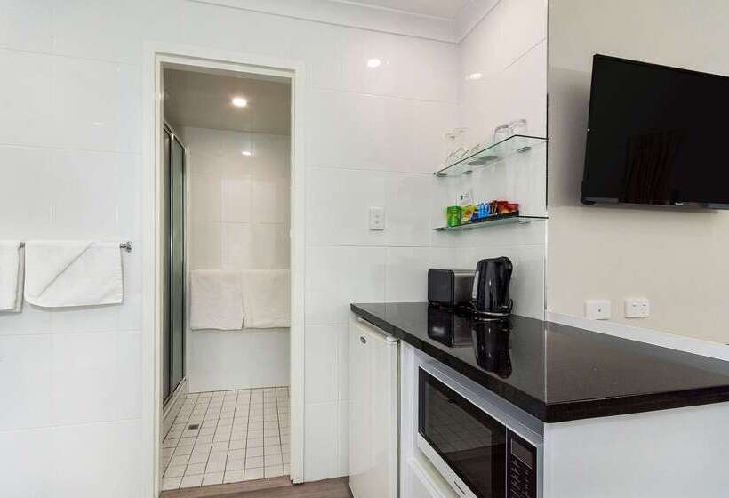 Quality Inn Railway Motel