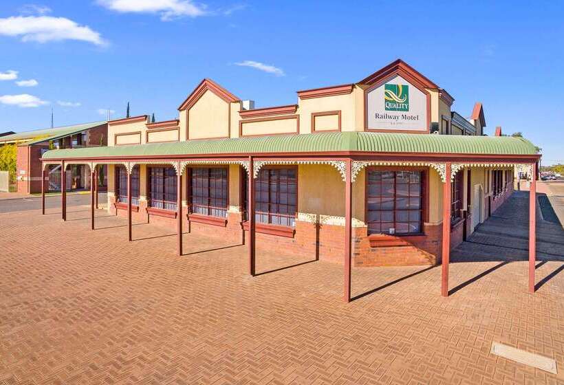 Quality Inn Railway Motel