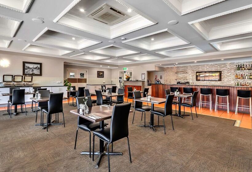 Quality Inn Railway Motel