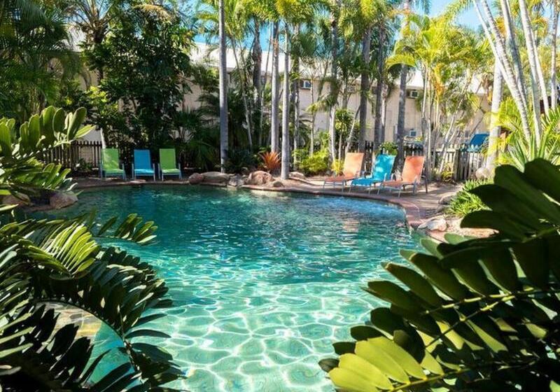 אתר נופש The Beach Motel Hervey Bay