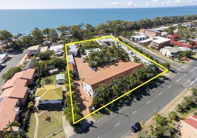 אתר נופש The Beach Motel Hervey Bay