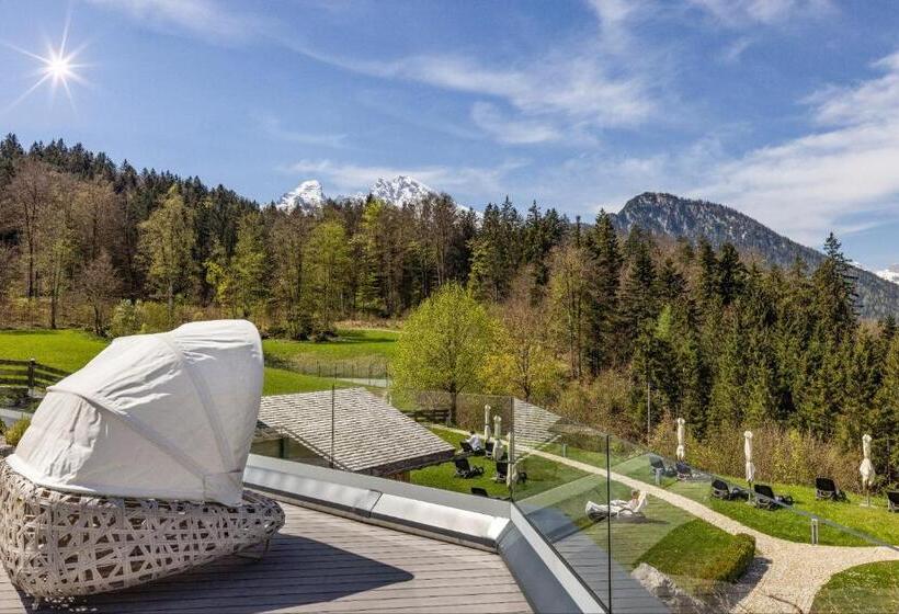 Alm  & Wellnesshotel Alpenhof