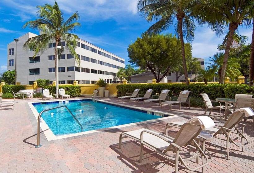 Holiday Inn Express Hotel & Suites Kendall East Miami, An Ihg