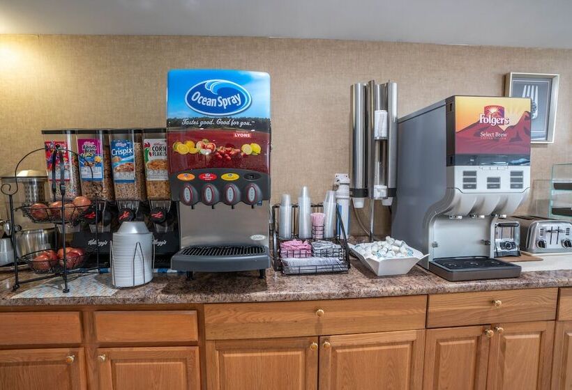 ホテル Ambassador Inn And Suites