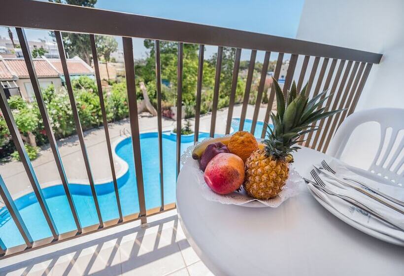 בית מלון כפרי Avlida