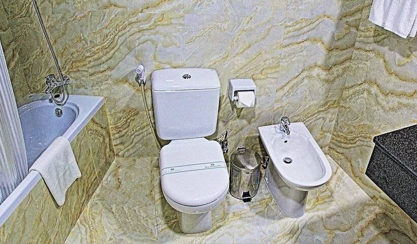 فندق Bahrain International