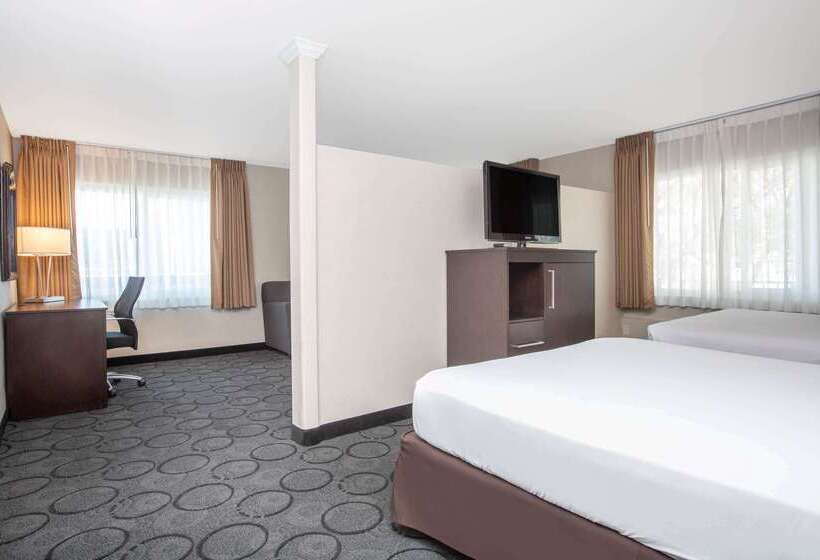 فندق Baymont By Wyndham San Diego Downtown