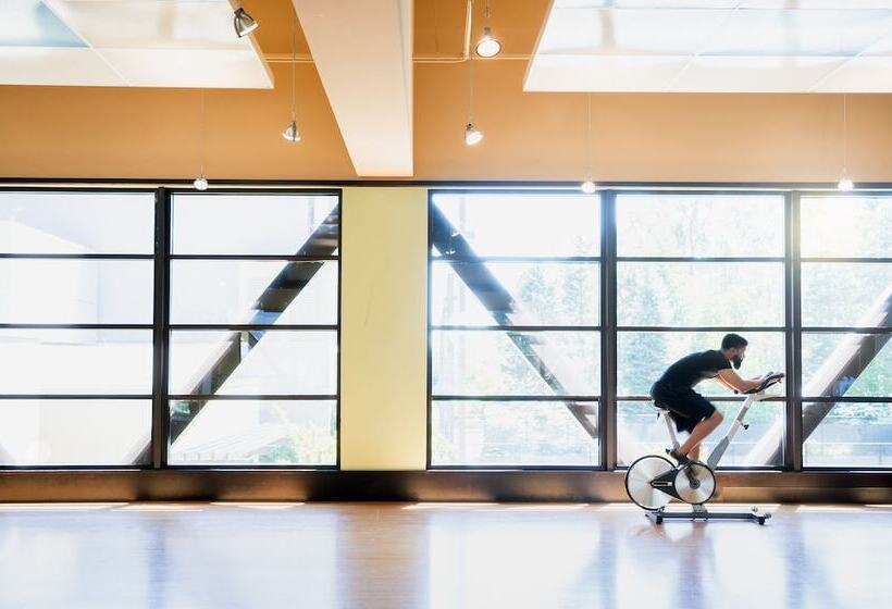 فندق Bellevue Club