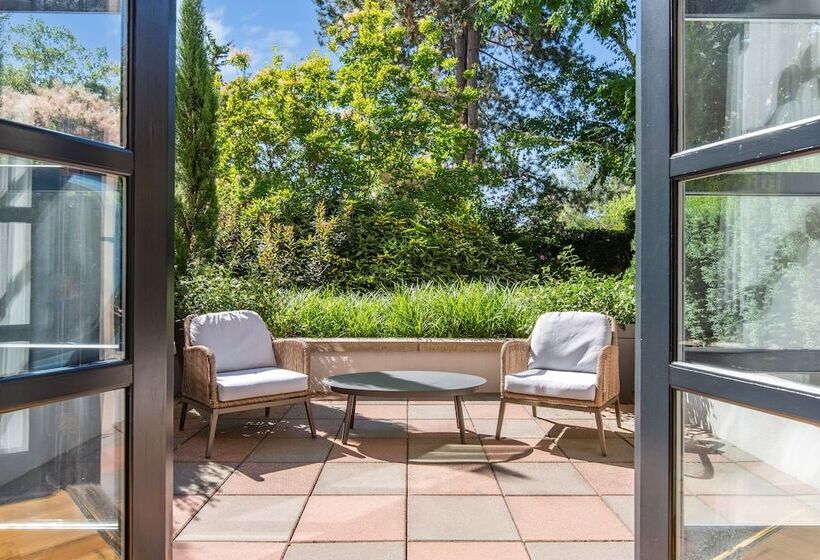 فندق Bellevue Club