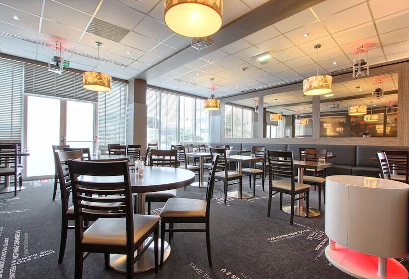 ホテル Best Western Plus Paris Orly Airport