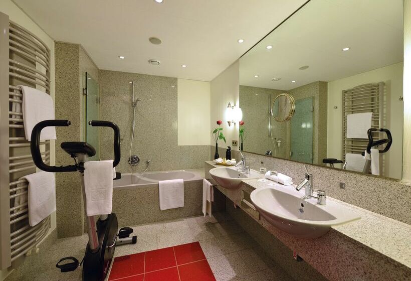 Best Western Premier Parkhotel Kronsberg