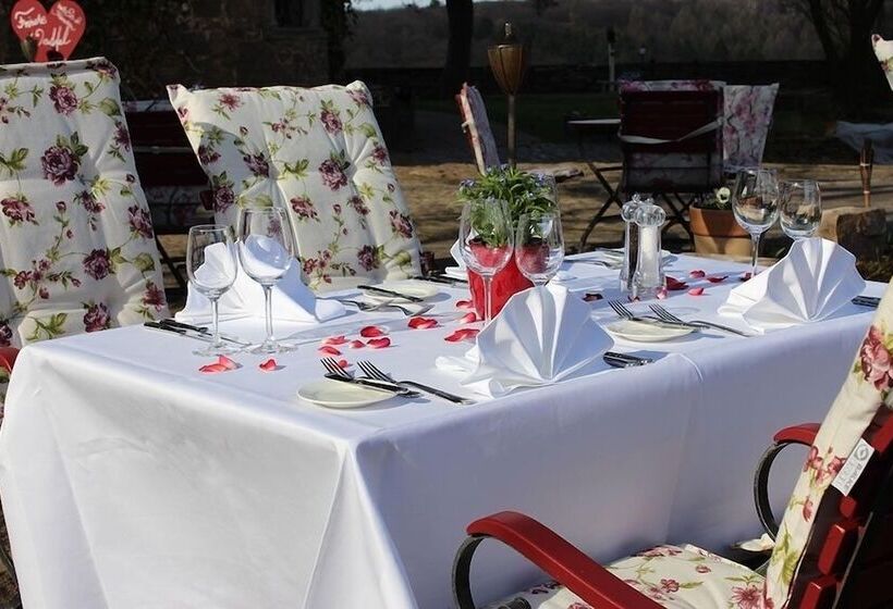 Отель Burg Trendelburg