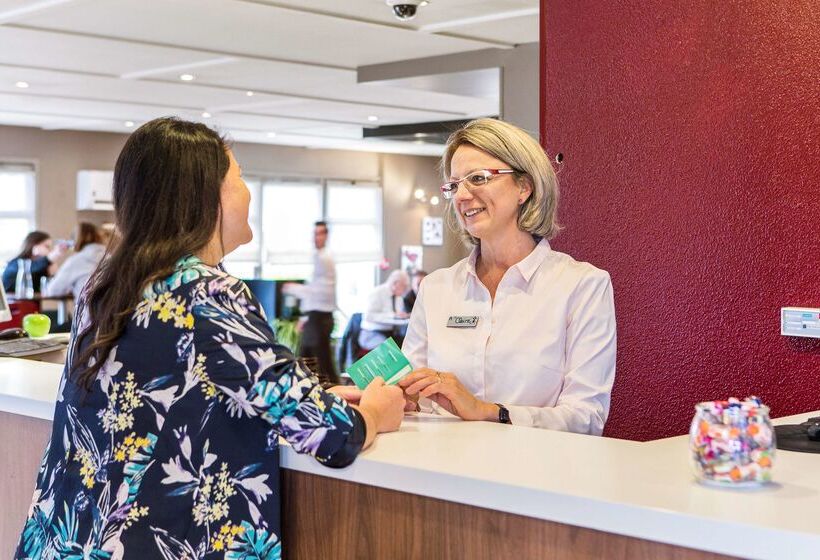 ホテル Campanile Besançon Nord Ecole Valentin