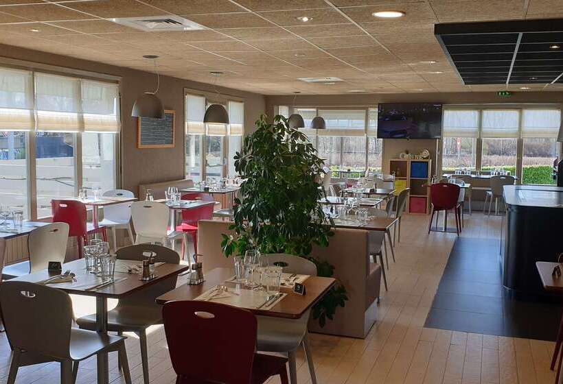 ホテル Campanile Besançon Nord Ecole Valentin