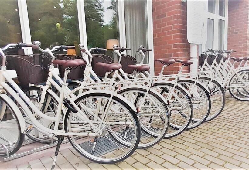 호텔 Courtyard By Marriott Dresden