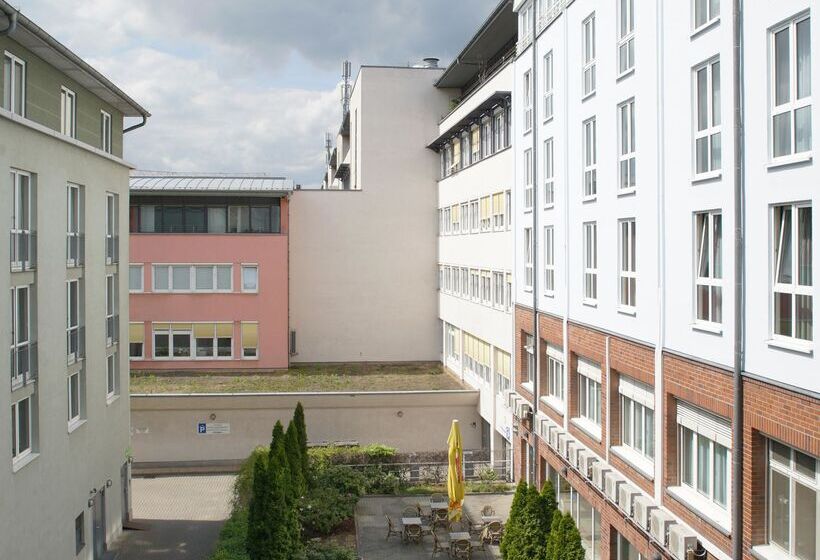 호텔 Courtyard By Marriott Dresden