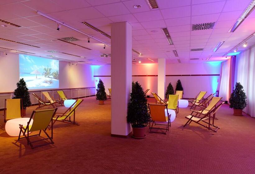 호텔 Courtyard By Marriott Dresden