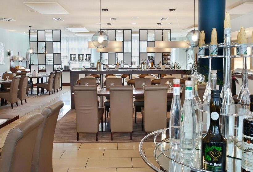 호텔 Courtyard By Marriott Dresden