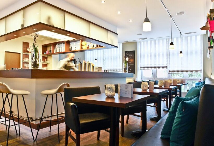 호텔 Courtyard By Marriott Dresden