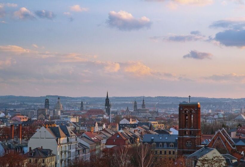 호텔 Courtyard By Marriott Dresden