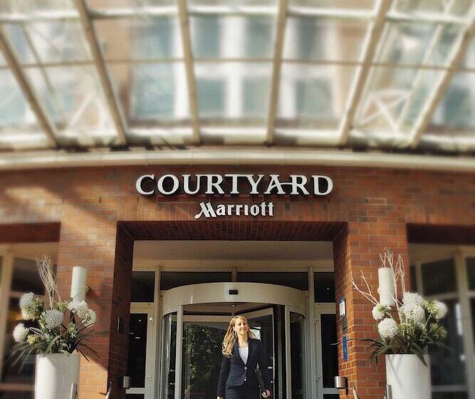 호텔 Courtyard By Marriott Dresden