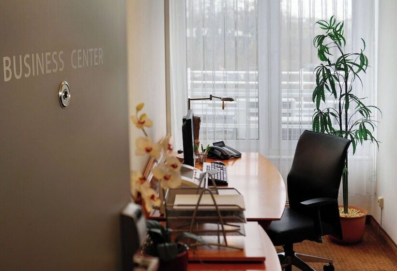 호텔 Courtyard By Marriott Dresden